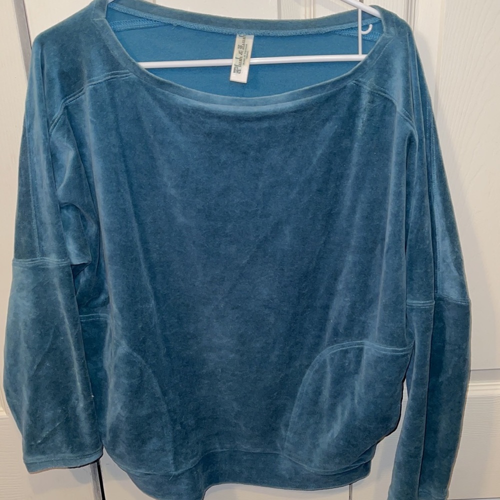 VS velor sweat suit in dark teal size small